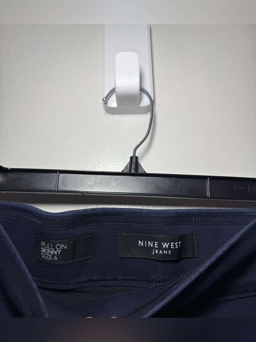 Nine West Dark Wash Stretch Comfy Denim Pull On Skinny Jeans Jeggings Size 6 - Picture 5 of 7